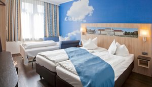 Double room with extra bed Blue Carp Hotel