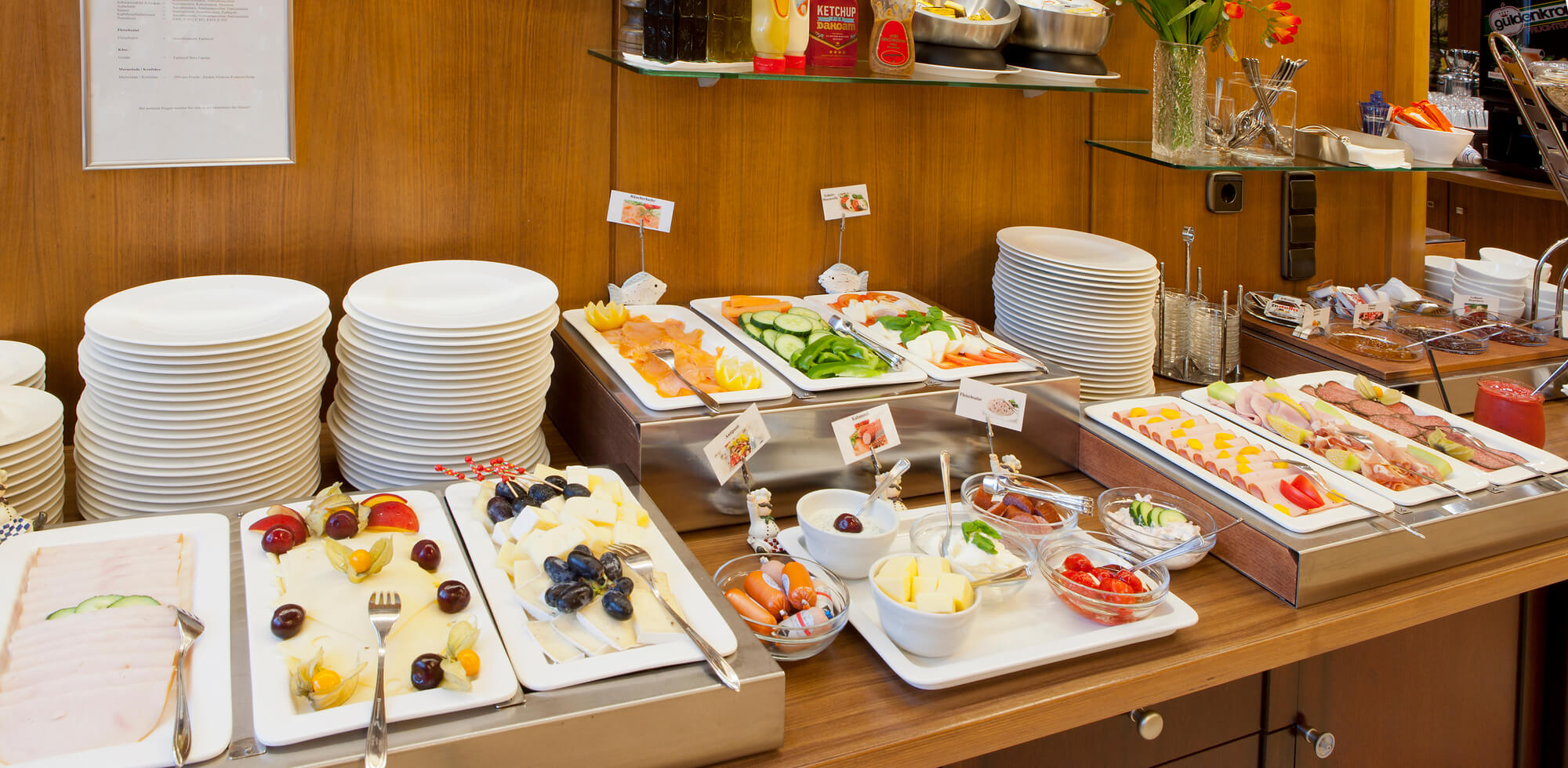 Buffet with large Selection