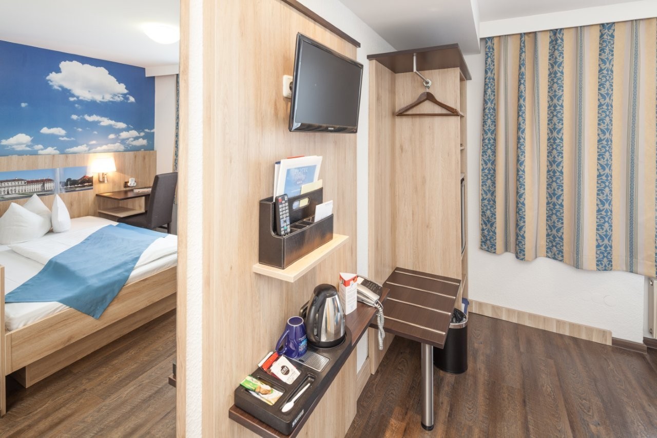 La chambre standard de l'hôtel Blauer Karpfen